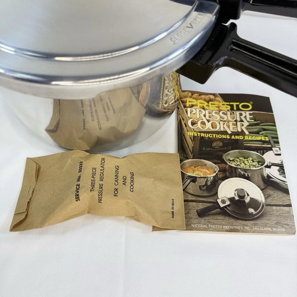 VTG 1977 Presto 4 Qt Pressure Cooker 017/PA4 Aluminum NOS Manual Regulator USA